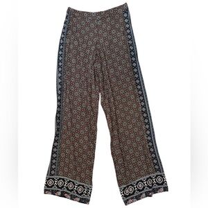 Solitaire Palazzo Pants
Size Small • 32” inseam • Excellent condition